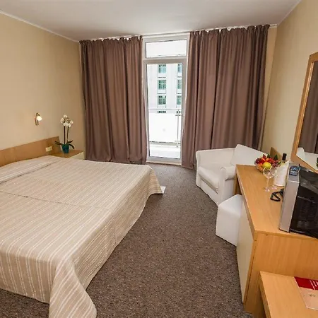 Hotel Perla Słoneczny Brzeg