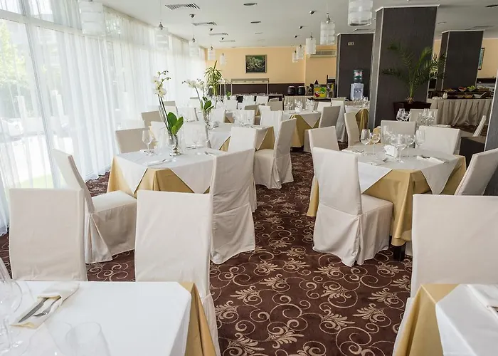 Hotell Perla Slăntjev Brjag