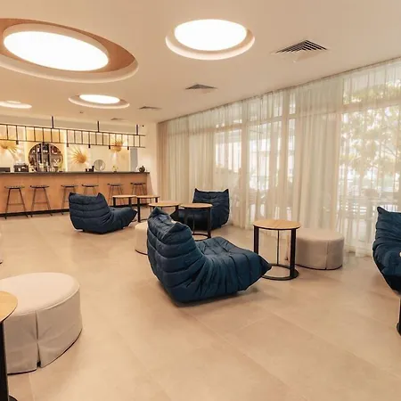 Perla Hotel 3*